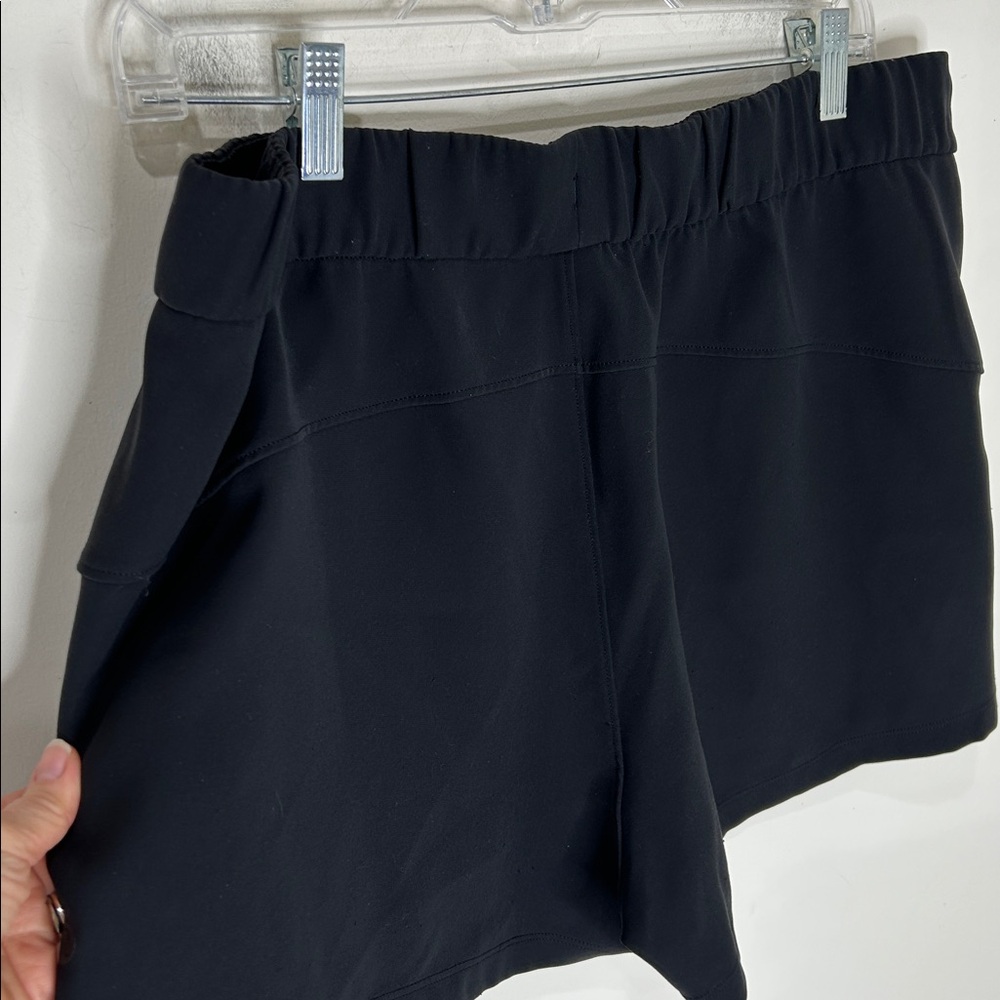 Lululemon On The Fly Short *Woven *2.5" Black Size 12 - Picture 13 of 16